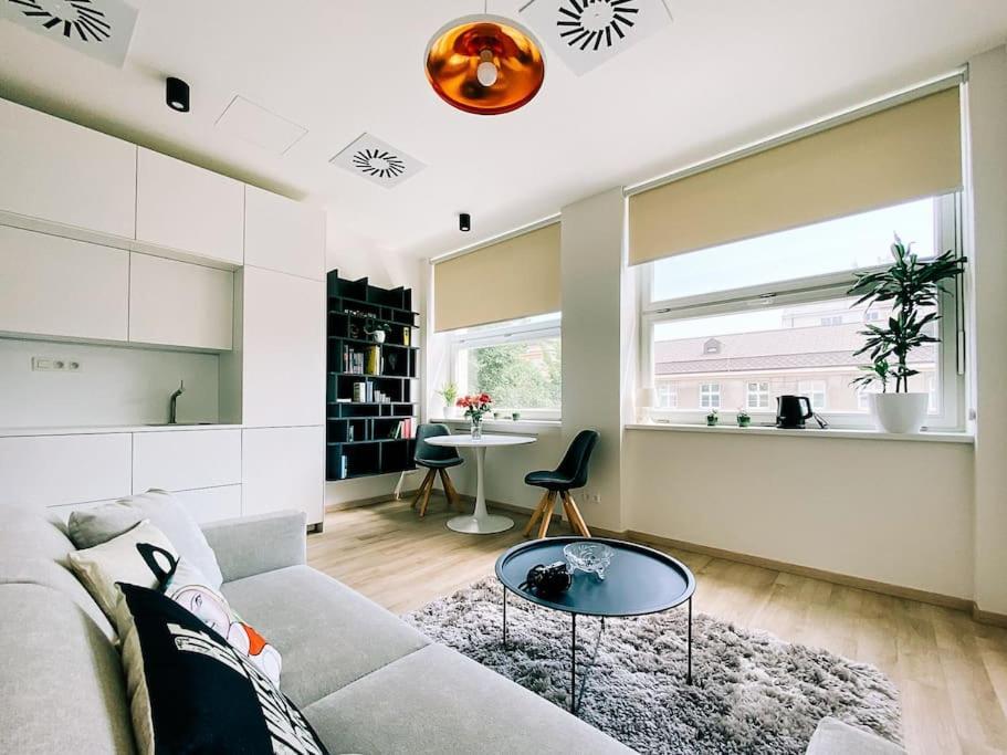 New Studio In Quiet Part Of The City Center Bratislava Esterno foto