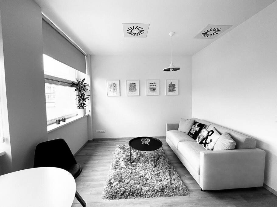 New Studio In Quiet Part Of The City Center Bratislava Esterno foto