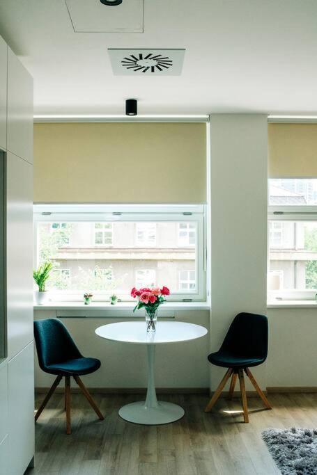 New Studio In Quiet Part Of The City Center Bratislava Esterno foto