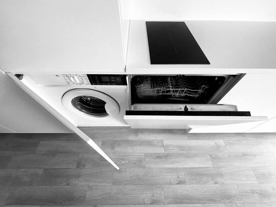 New Studio In Quiet Part Of The City Center Bratislava Esterno foto