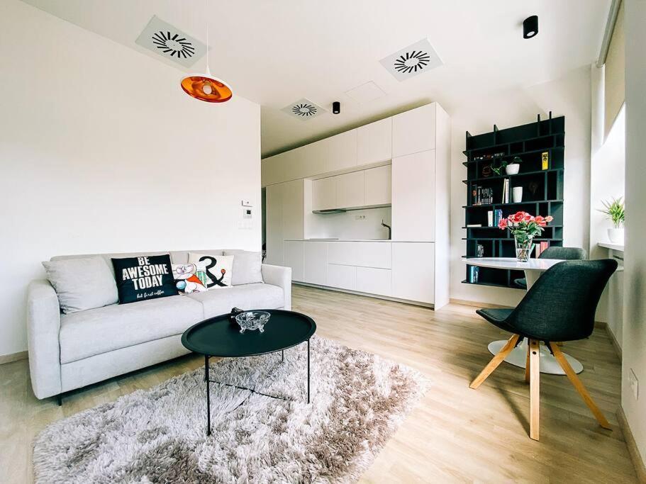 New Studio In Quiet Part Of The City Center Bratislava Esterno foto